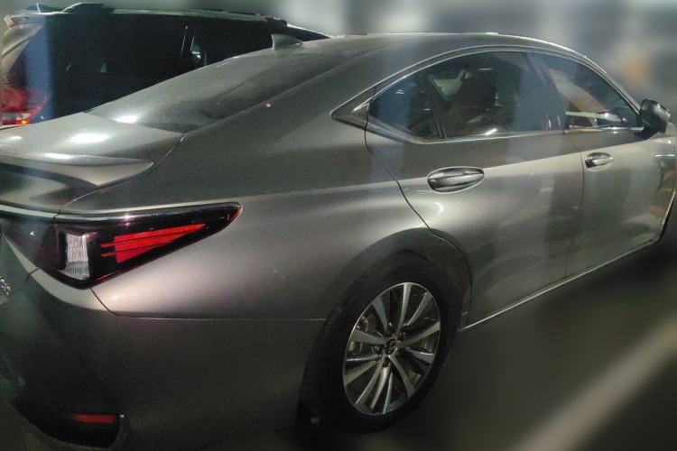 Used Lexus ES 2018 200 Excellence Edition China VI Standard Rear Right 45 Deg