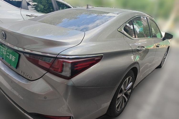 Used Lexus ES 2018 200 Excellence Edition China V Standard Rear Right 45 Deg