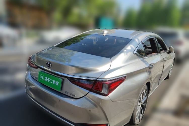 Used Lexus ES 2018 200 Excellence Edition China V Standard Rear Right 45 Deg
