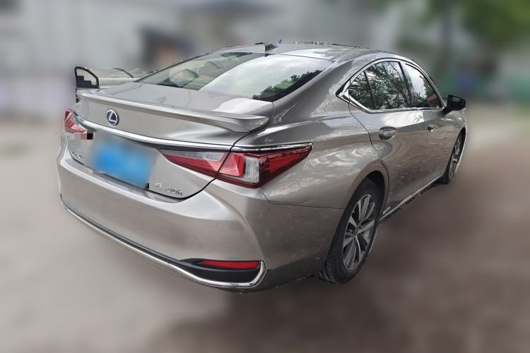 Used Lexus ES 2018 300h Premier Edition China VI Standard Rear Right 45 Deg