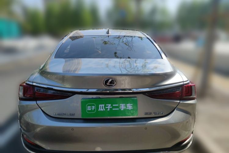Used Lexus ES 2018 200 Excellence Edition China V Standard Rear