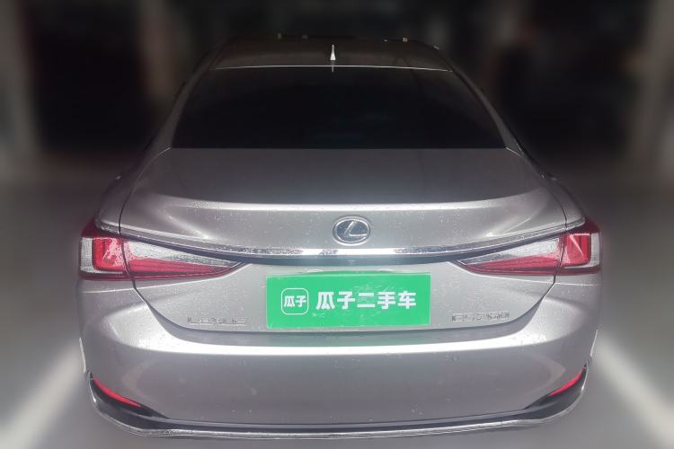 Used Lexus ES 2018 260 Excellence Edition China V Standard Rear