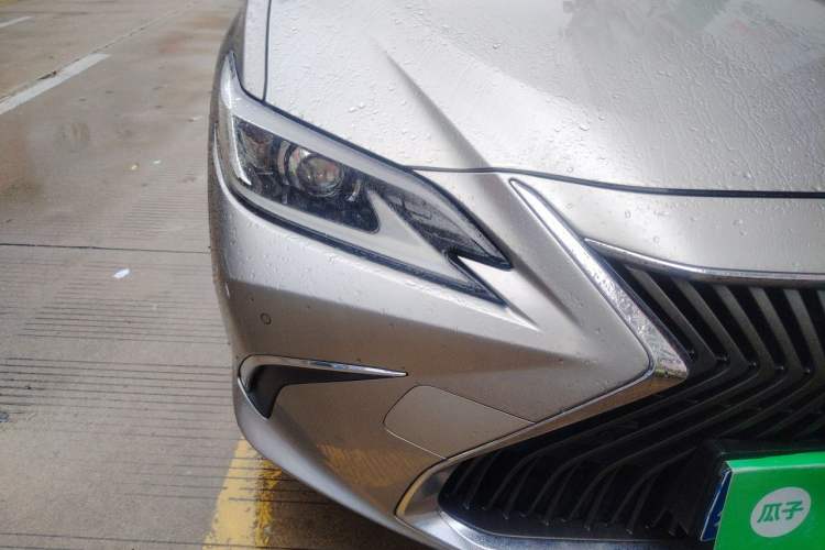 Used Lexus ES 2018 200 Excellence Edition China V Standard Right Front Headlight