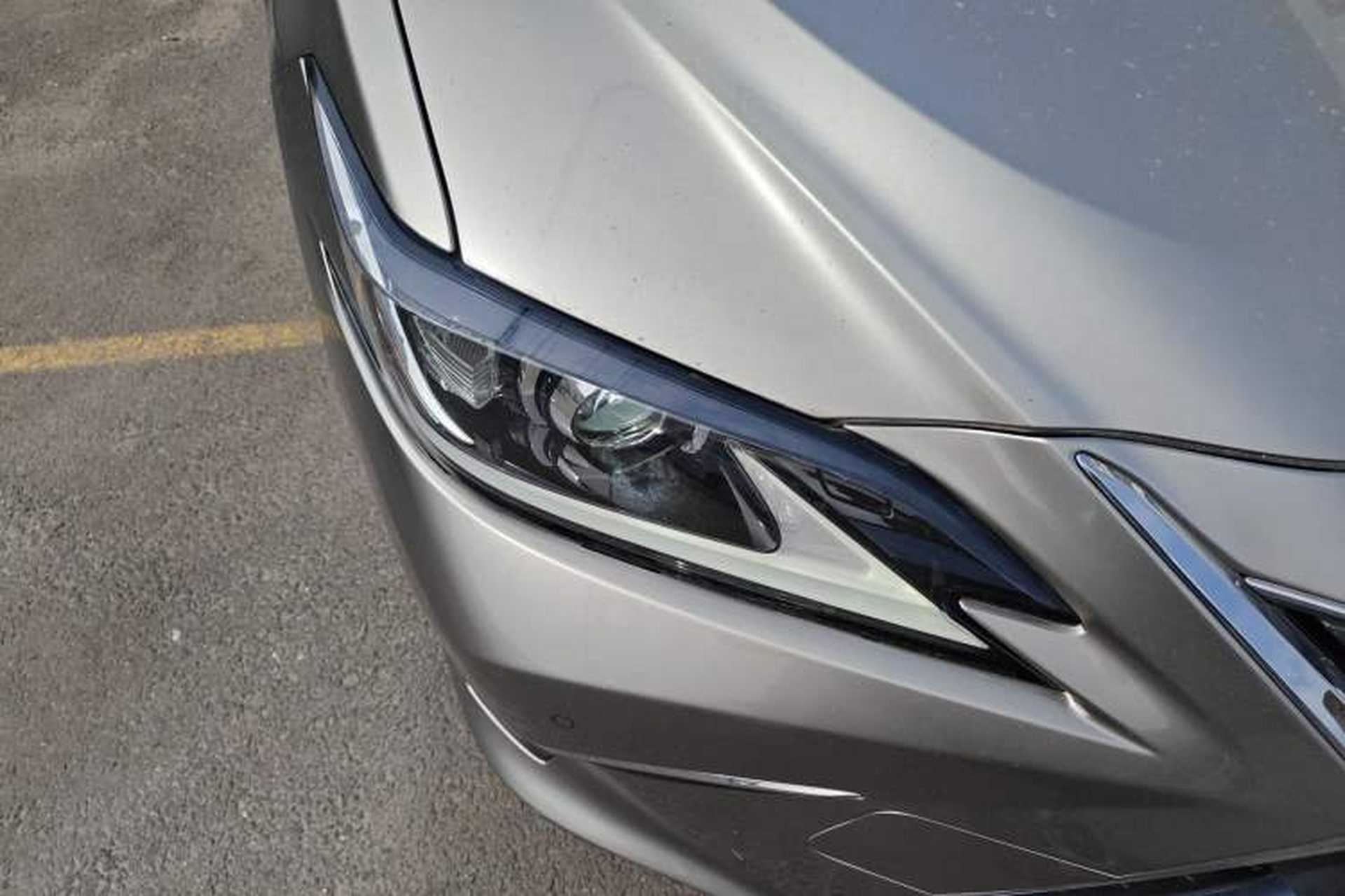 Used Lexus ES 2018 200 Excellence Edition China VI Standard Right Front Headlight