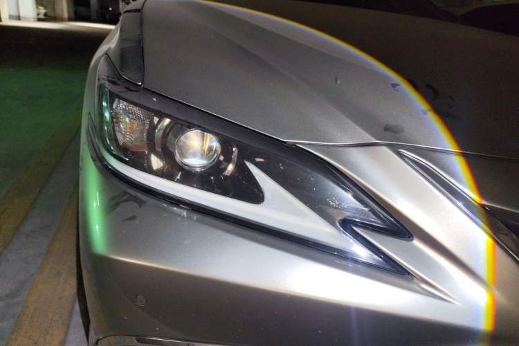 Used Lexus ES 2018 300h Premier Edition China VI Standard Right Front Headlight