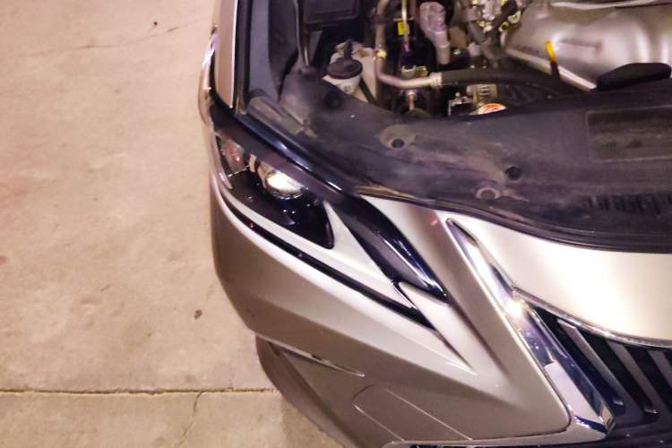 Used Lexus ES 2018 200 Excellence Edition China V Standard Right Front Headlight