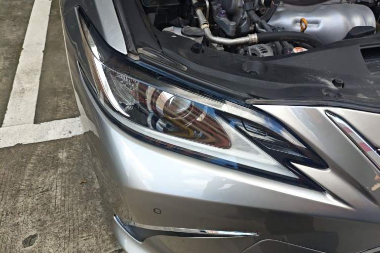 Used Lexus ES 2018 200 Excellence Edition China V Standard Right Front Headlight