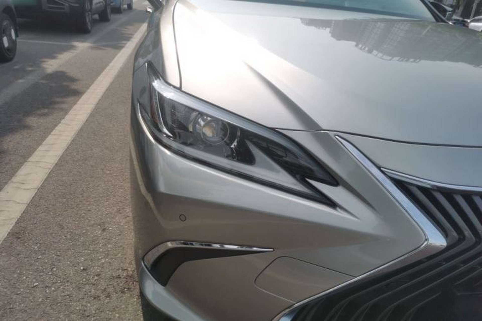 Used Lexus ES 2018 300h Premier Edition China VI Standard Right Front Headlight