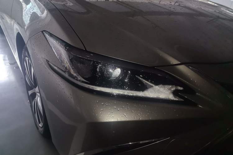 Used Lexus ES 2018 260 Excellence Edition China V Standard Right Front Headlight