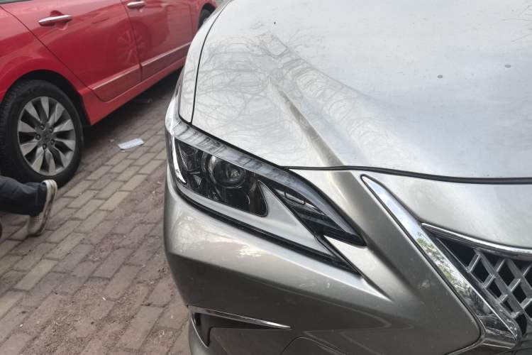 Used Lexus ES 2018 200 Excellence Edition China V Standard Right Front Headlight