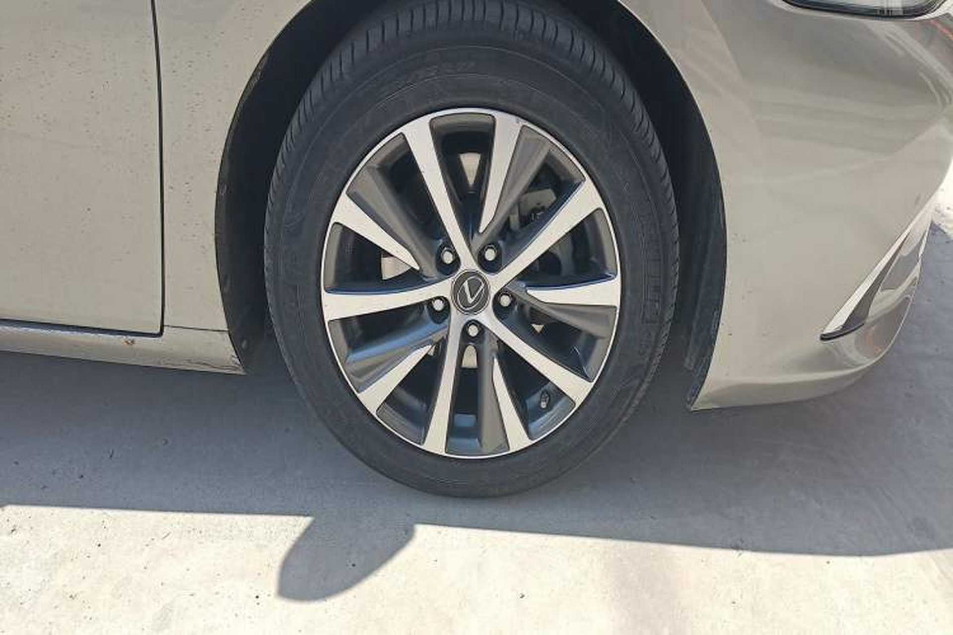 Used Lexus ES 2018 200 Excellence Edition China V Standard Right Front Wheel Hub
