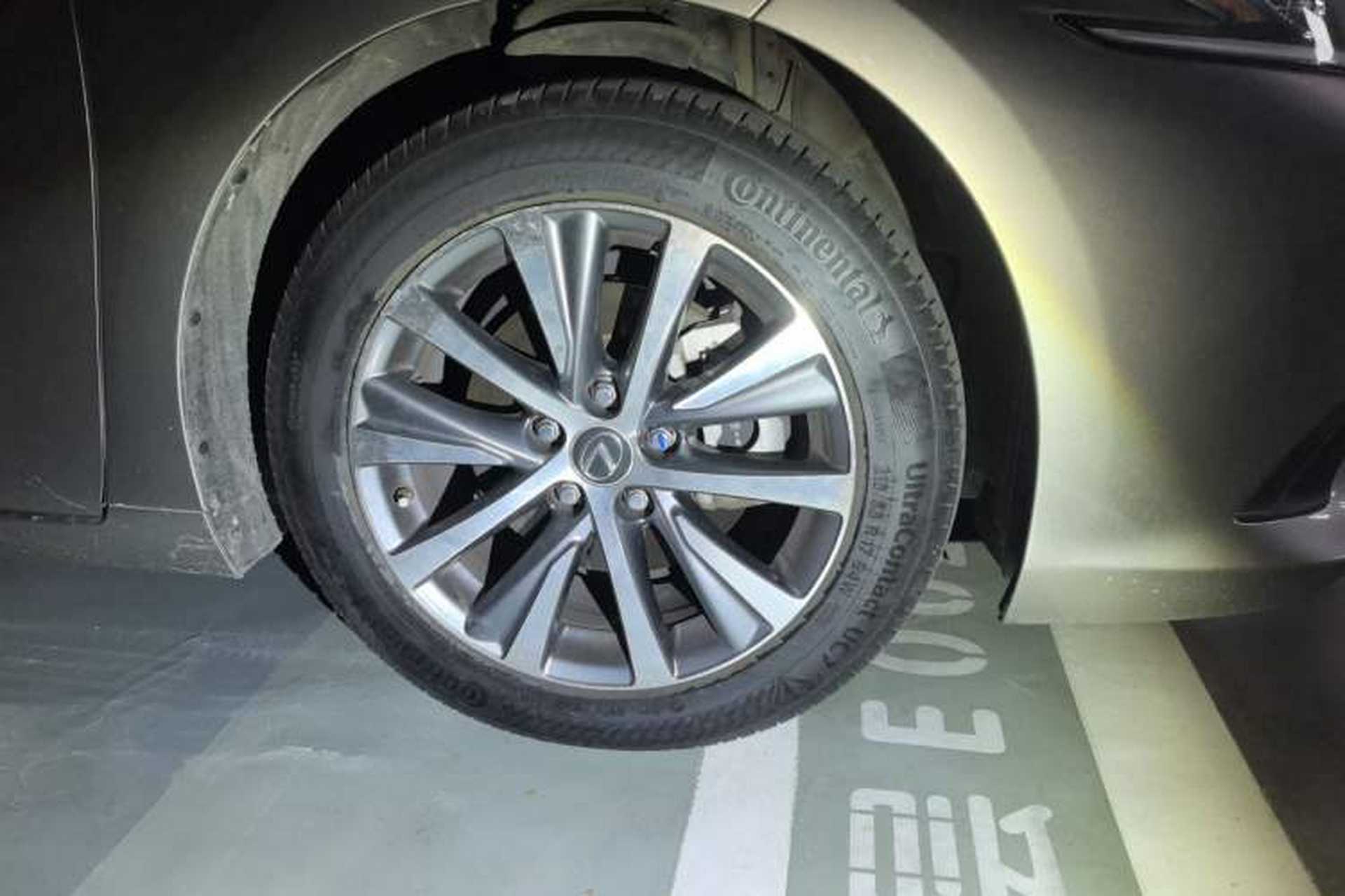 Used Lexus ES 2018 260 Excellence Edition China VI Standard Right Front Wheel Hub