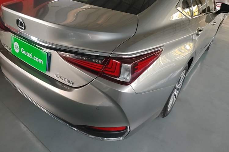 Used Lexus ES 2018 200 Luxury Edition China V Standard Right Rear Taillight