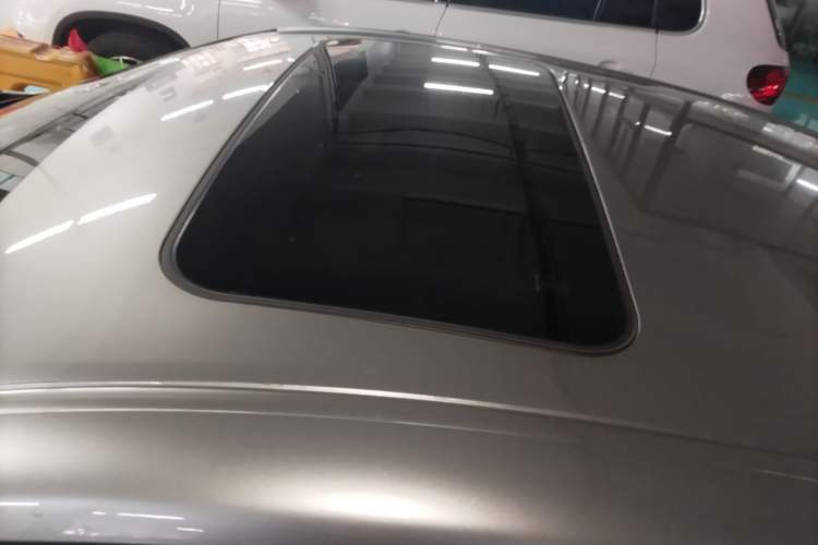 Used Lexus ES 2018 300h Premier Edition China V Standard Roof
