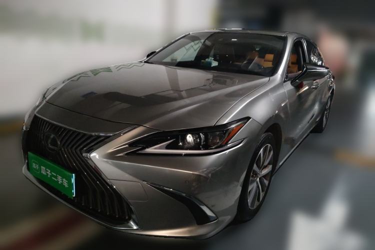Used Lexus ES 2018 200 Luxury Edition China V Standard Guazi used car, China used car export, Used car for sale, Used cars, Cheapest cars for sale