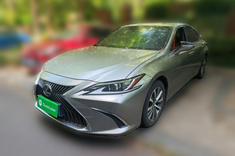 Used Lexus ES 2018 300h Premier Edition China V Standard Guazi used car, China used car export, Used car for sale, Used  cars, Cheapest cars for sale