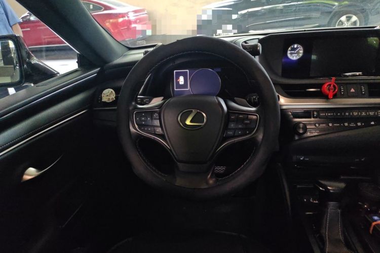 Used Lexus ES 2018 300h Premier Edition China V Standard Steering Wheel