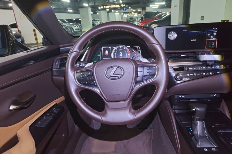 Used Lexus ES 2018 300h Premier Edition China V Standard Steering Wheel