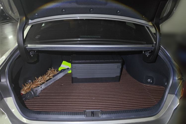 Used Lexus ES 2018 300h Premier Edition China V Standard Trunk