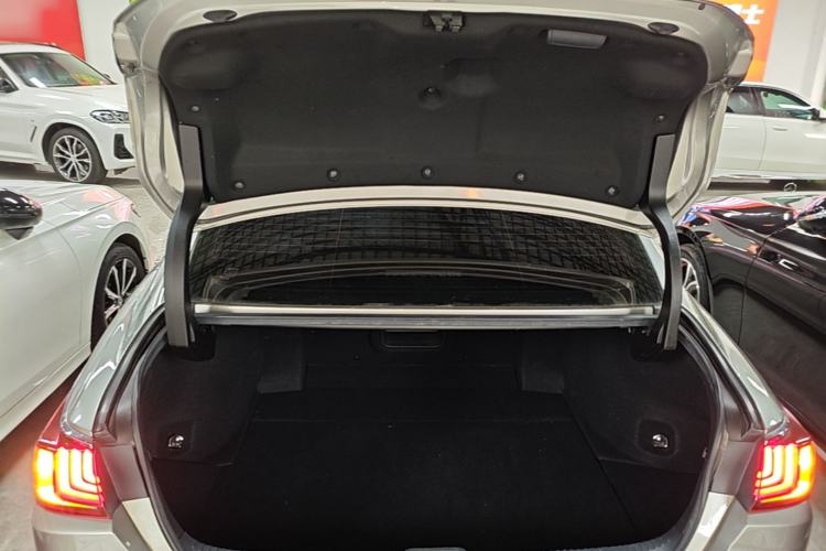 Used Lexus ES 2018 260 Excellence Edition China VI Standard Trunk