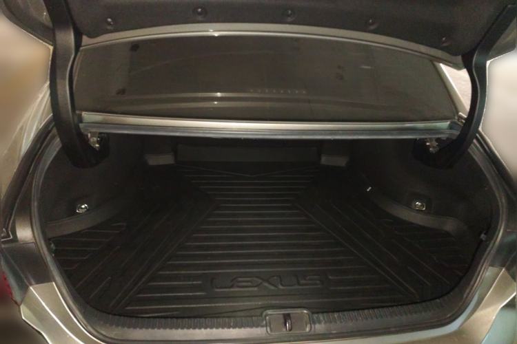 Used Lexus ES 2018 300h Premier Edition China VI Standard Trunk