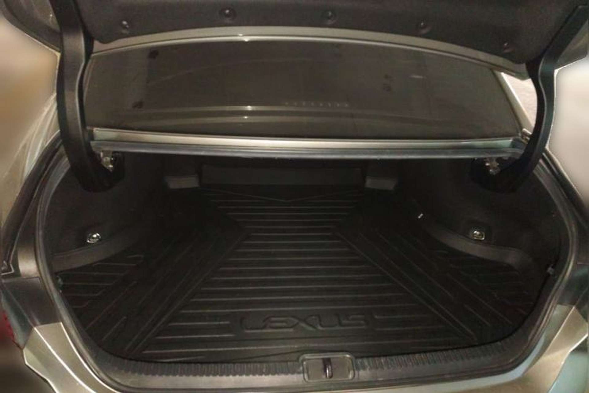 Used Lexus ES 2018 300h Premier Edition China VI Standard Trunk