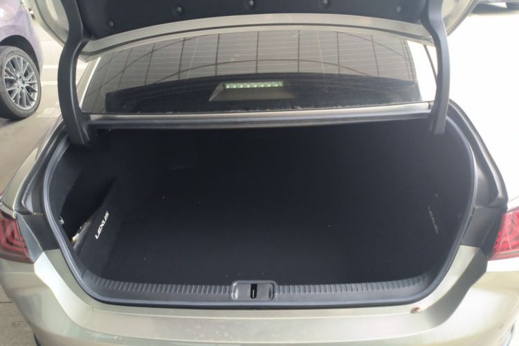Used Lexus ES 2018 300h Premier Edition China VI Standard Trunk