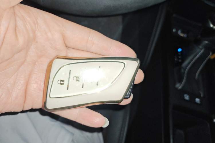 Used Lexus ES 2018 300h Premier Edition China V Standard Vehicle Key