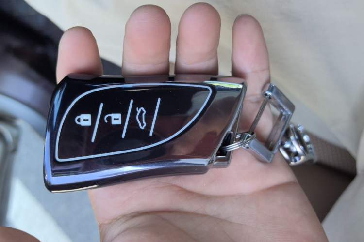 Used Lexus ES 2018 200 Excellence Edition China V Standard Vehicle Key