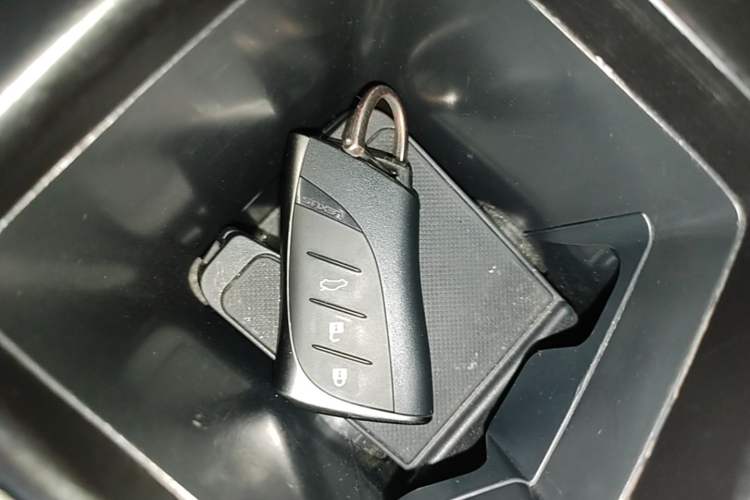 Used Lexus ES 2018 200 Luxury Edition China V Standard Vehicle Key