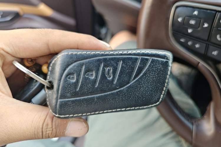 Used Lexus ES 2018 200 Excellence Edition China V Standard Vehicle Key