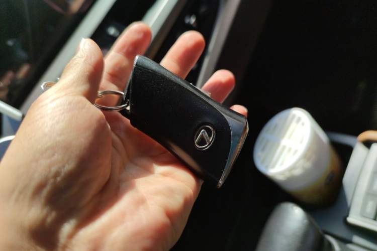 Used Lexus ES 2018 200 Excellence Edition China V Standard Vehicle Key