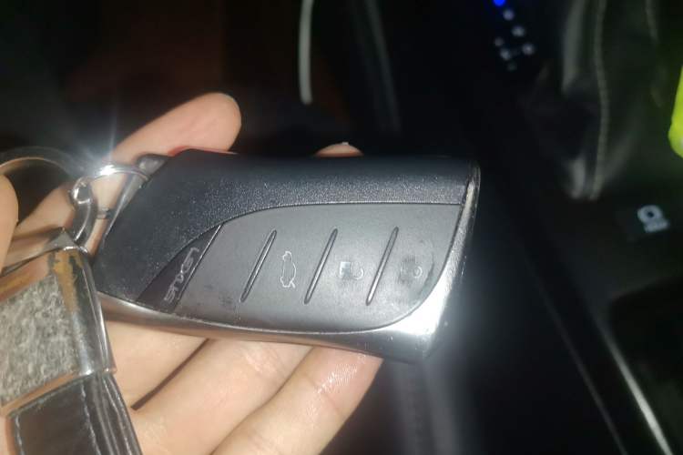 Used Lexus ES 2018 260 Excellence Edition China V Standard Vehicle Key