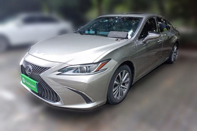 Used Lexus ES 2018 300h Premier Edition China VI Standard