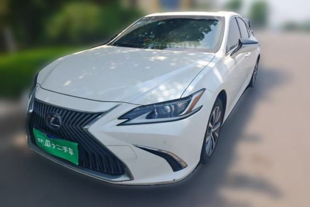 Used Lexus ES 2018 300h Premier Edition China VI Standard