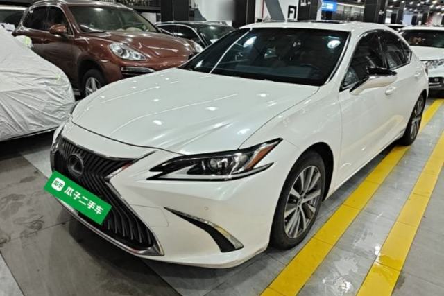 Used Lexus ES 2018 300h Premier Edition China V Standard
