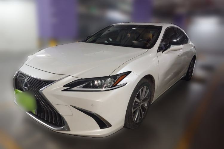 Used Lexus ES 2018 300h Premier Edition China V Standard Guazi used car, China used car export, Used car for sale, Used  cars, Cheapest cars for sale