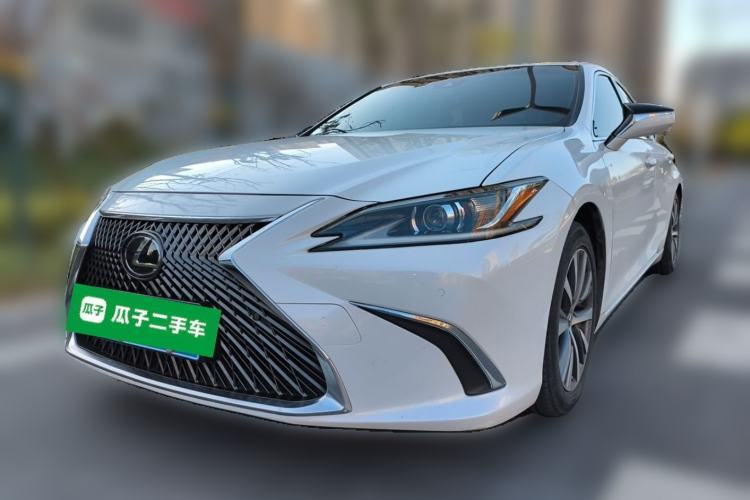 Used Lexus ES 2018 200 Excellence Edition China V Standard Guazi used car, China used car export, Used car for sale, Used  cars, Cheapest cars for sale