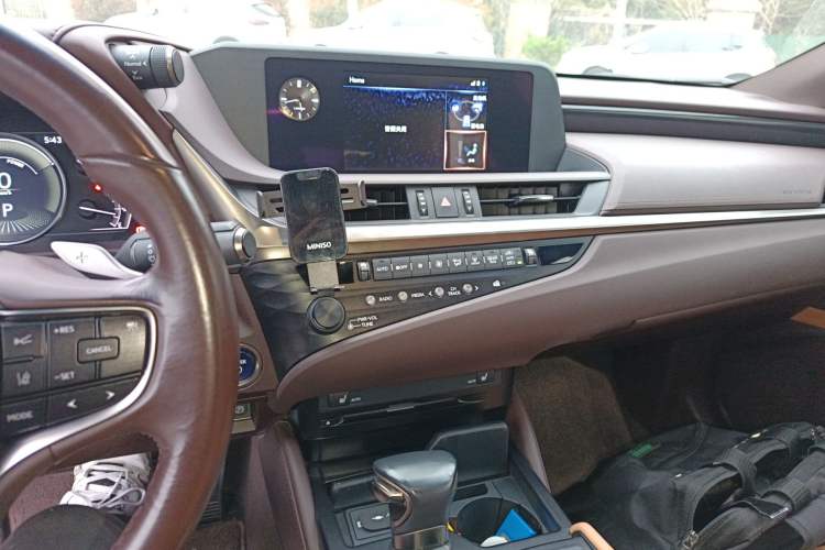 Used Lexus ES 2018 300h Premier Edition China VI Standard Audio And AC Panel