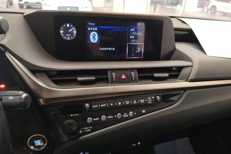 Used Lexus ES 2018 200 Excellence Edition China VI Standard Audio And AC Panel