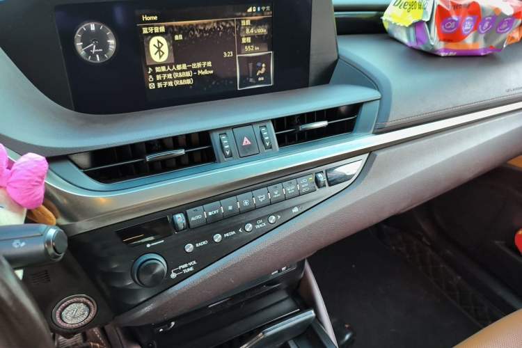 Used Lexus ES 2018 200 Excellence Edition China V Standard Audio And AC Panel