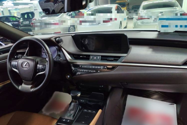 Used Lexus ES 2018 200 Excellence Edition China V Standard Audio And AC Panel