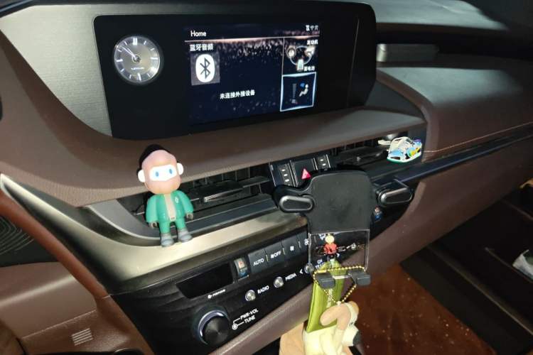 Used Lexus ES 2018 300h Premier Edition China V Standard Audio And AC Panel