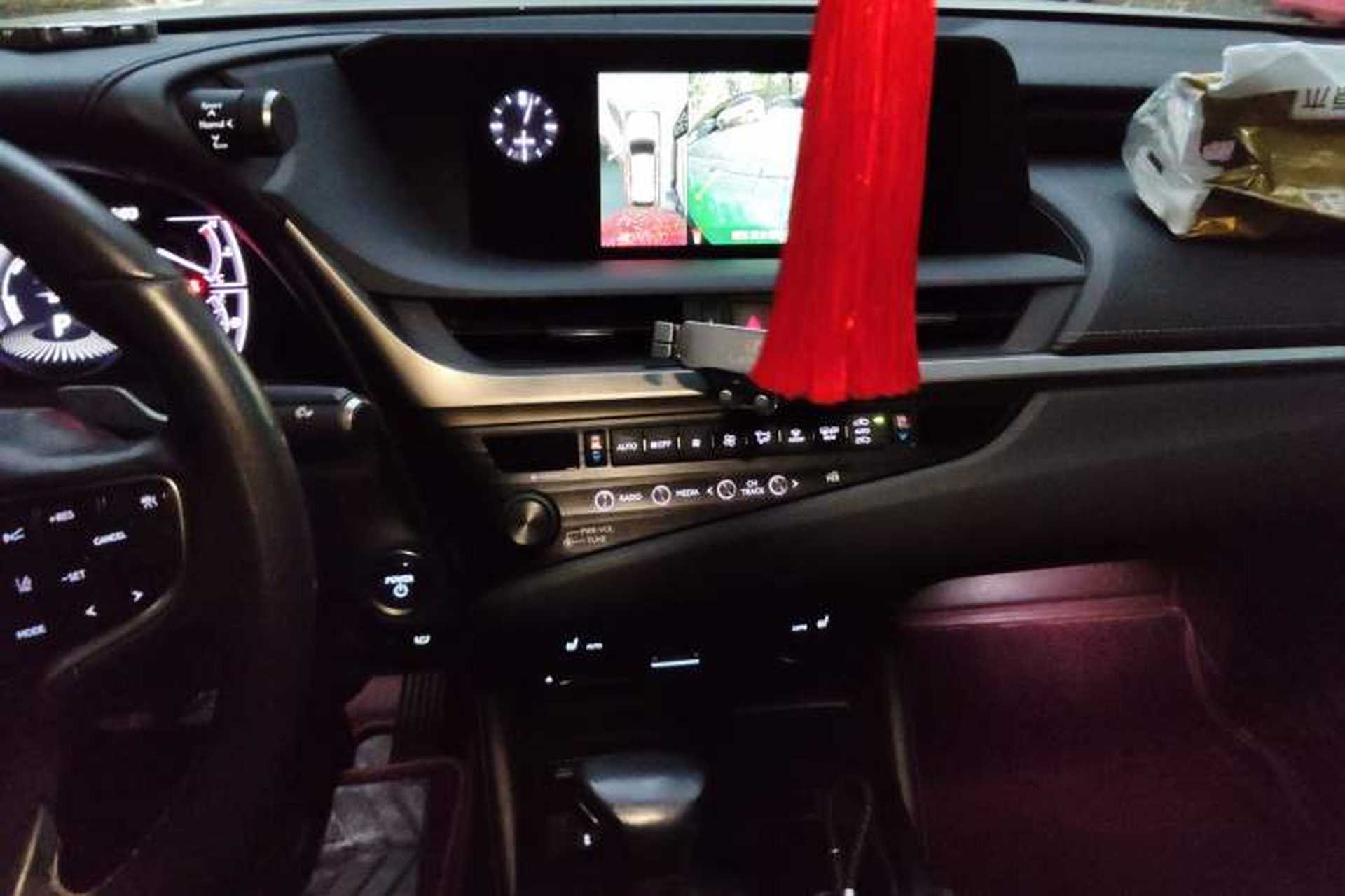Used Lexus ES 2018 300h Premier Edition China VI Standard Audio And AC Panel