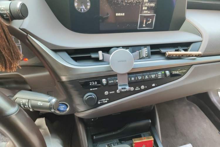 Used Lexus ES 2018 300h Premier Edition China V Standard Audio And AC Panel