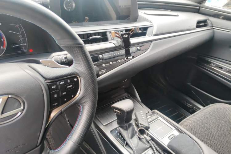 Used Lexus ES 2018 200 Excellence Edition China V Standard Audio And AC Panel
