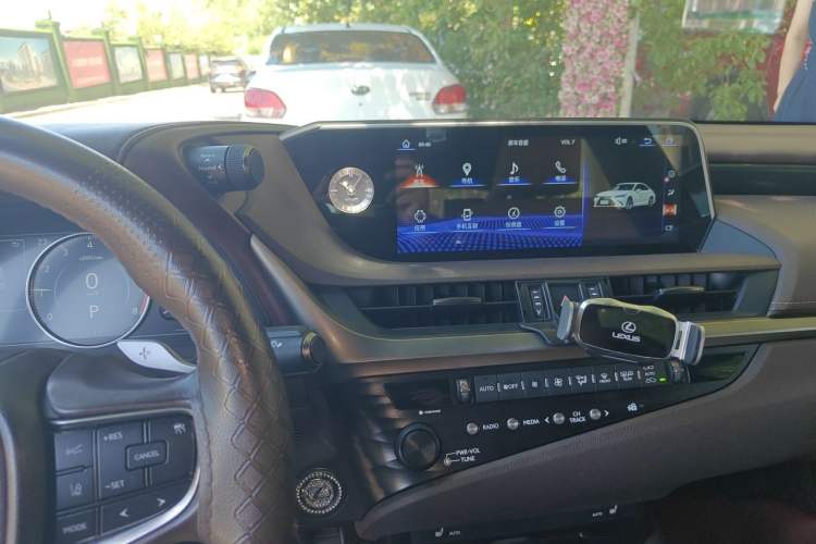 Used Lexus ES 2018 200 Excellence Edition China V Standard Audio And AC Panel