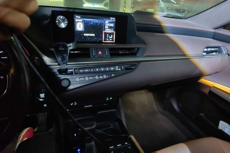 Used Lexus ES 2018 200 Excellence Edition China V Standard Audio And AC Panel