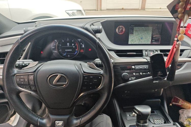 Used Lexus ES 2018 260 F SPORT China V Standard Audio And AC Panel