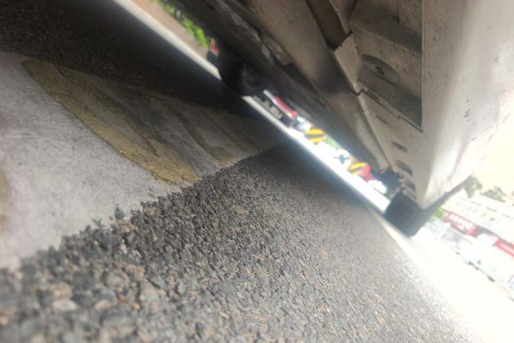 Used Lexus ES 2018 300h Premier Edition China VI Standard Chassis Front Left
